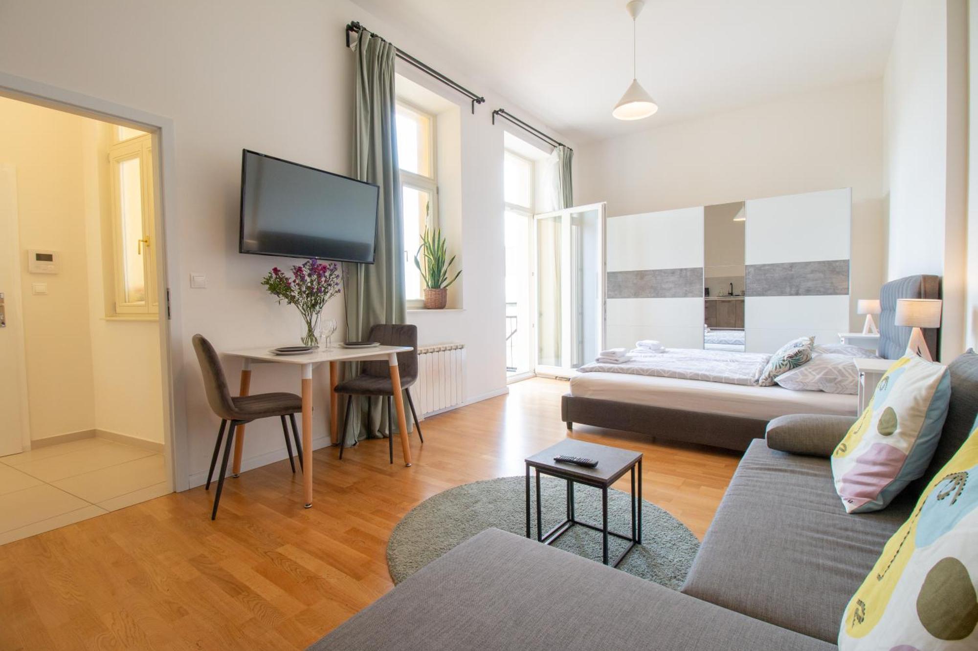 Stay Inn Apartments Stepanska Apartment