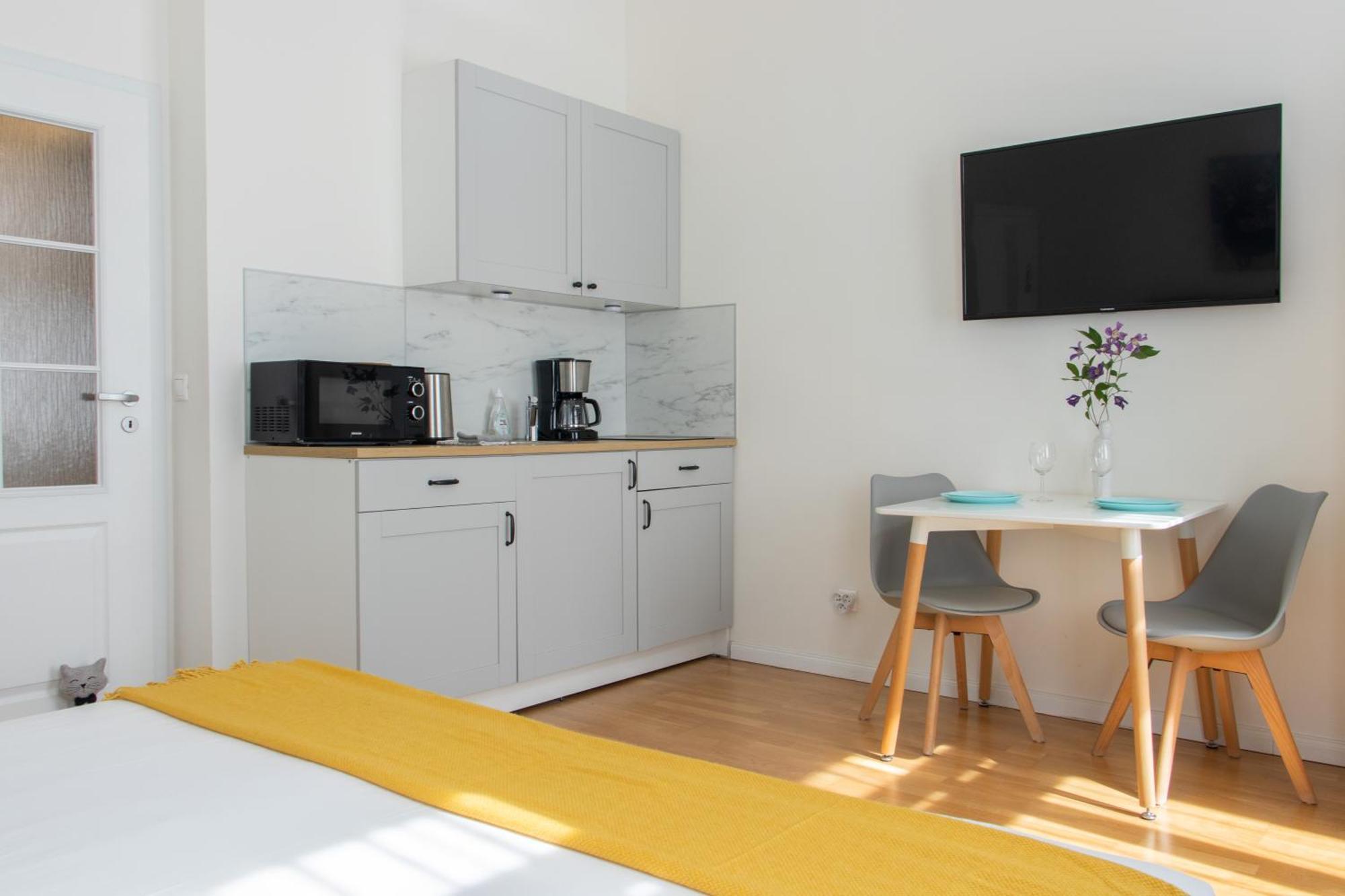 Stay Inn Apartments Stepanska Apartment